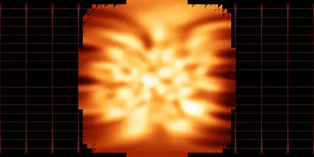 Photosphere at 4 µm