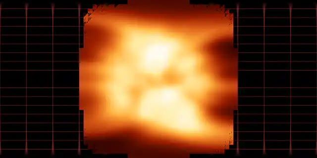 Photosphere at 4 µm